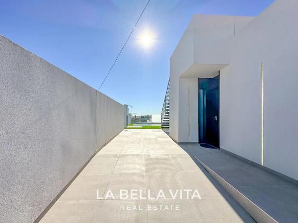 Casa independiente en calle Moncayo, 36 -64