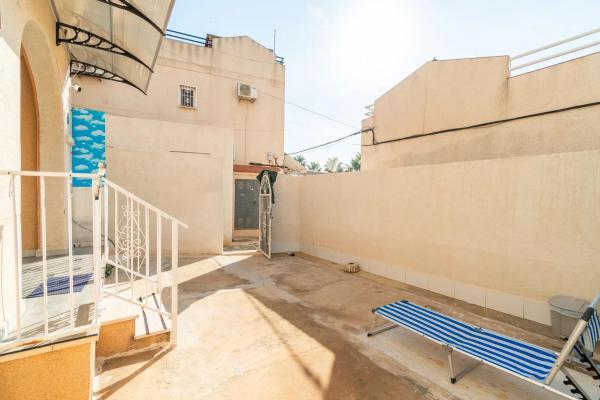 Casa independiente en avenida Laguna Azul, 1