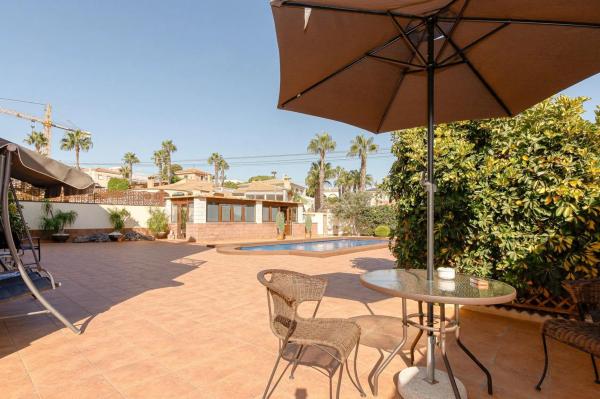 Casa independiente en avenida Tomas Martinez Domenech, 2