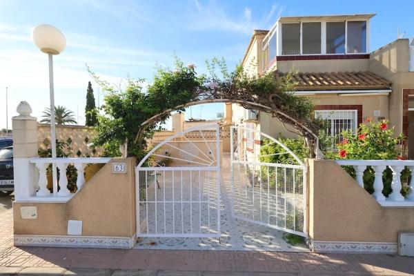 Casa independiente en calle Abreu