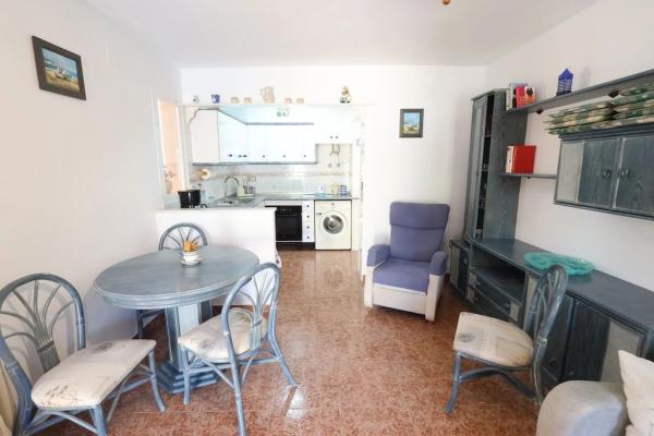 Casa independiente en calle Abreu