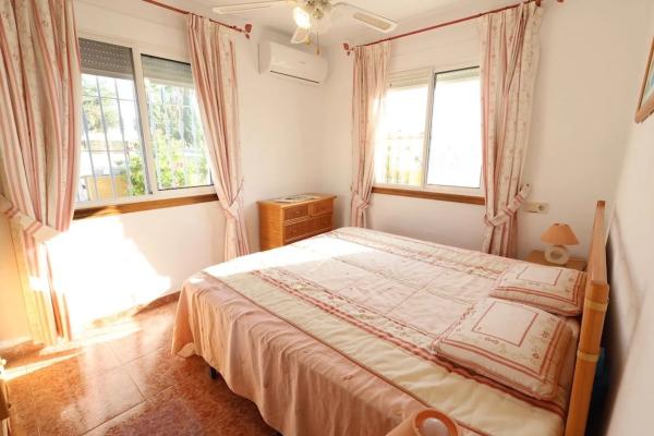 Casa independiente en calle Abreu