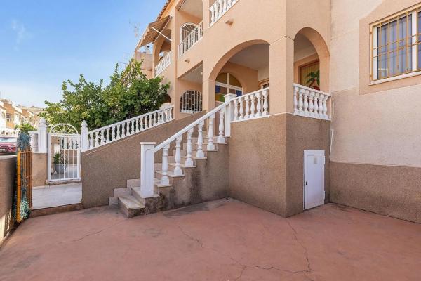 Casa independiente en calle del Pino, 2