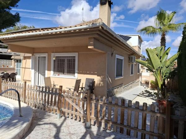 Casa independiente en calle Germanías Bal, 57 -41