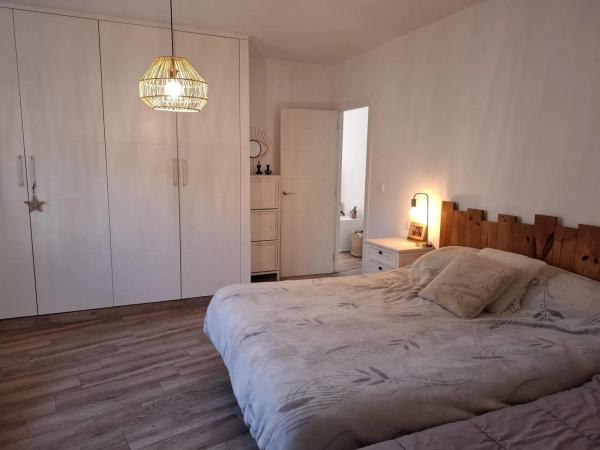 Casa independiente en calle Germanías Bal, 57 -41