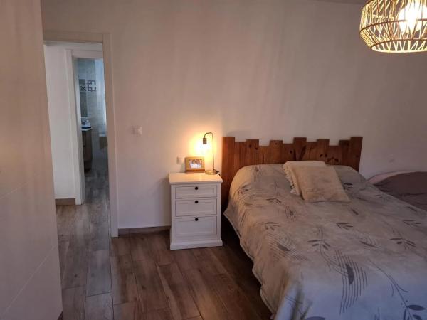 Casa independiente en calle Germanías Bal, 57 -41