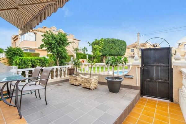 Casa independiente en calle Ariadna s/n