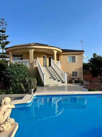 Casa independiente en Av Sol Naciente