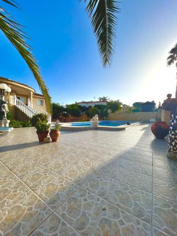 Casa independiente en Av Sol Naciente