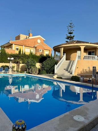 Casa independiente en Av Sol Naciente