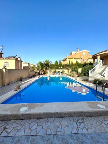 Casa independiente en Av Sol Naciente