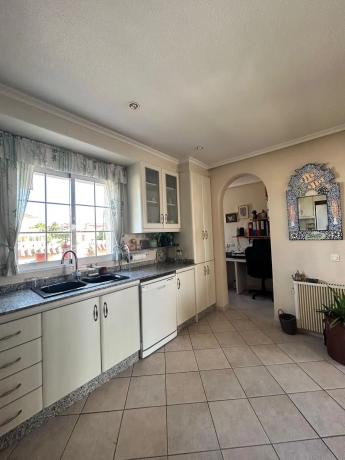 Casa independiente en Av Sol Naciente