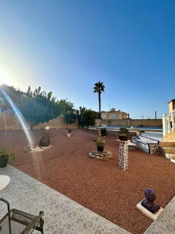 Casa independiente en Av Sol Naciente