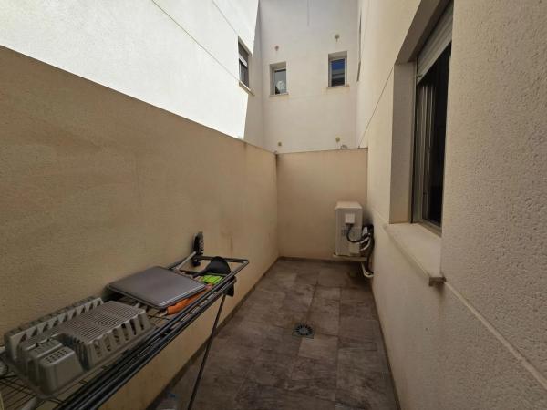 Casa independiente en calle Alborán