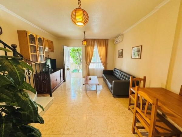 Casa independiente en calle Avellaneda s/n