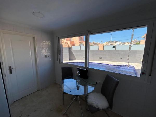 Casa independiente en calle Severo Ochoa