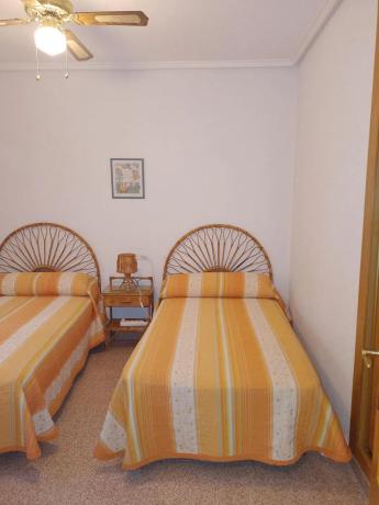 Casa independiente en calle Suecia