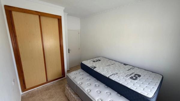 Casa independiente en calle Marconi