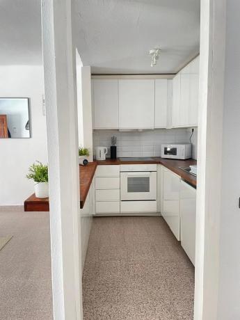 Casa independiente en avenida Alfred Nobel, 93