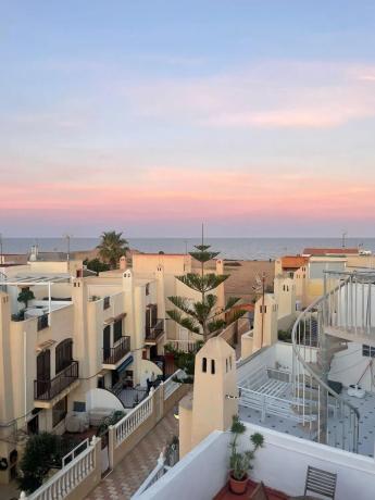 Casa independiente en avenida Alfred Nobel, 93