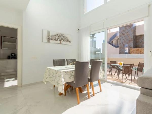 Casa independiente en calle Einstein