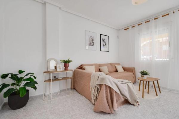 Casa independiente en calle Camilo José Cela