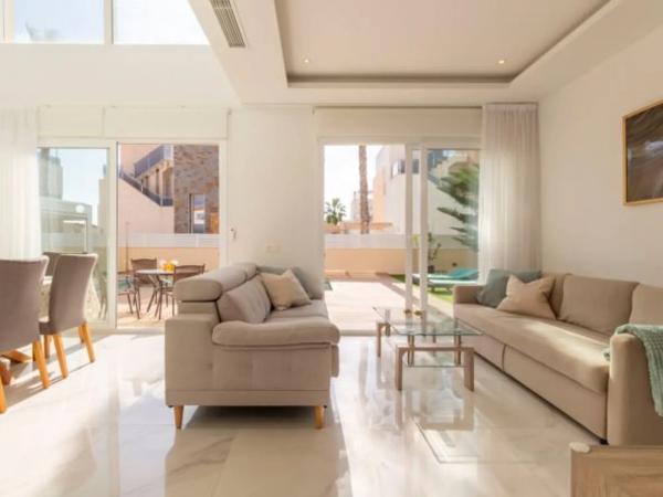 Casa independiente en calle Einstein