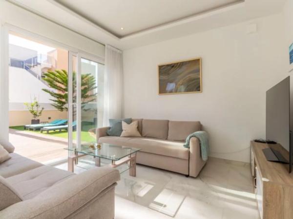 Casa independiente en calle Einstein