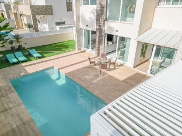 Casa independiente en calle Einstein