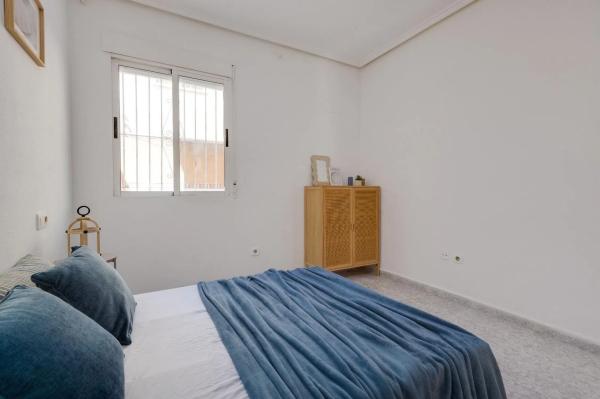 Casa independiente en calle Camilo José Cela