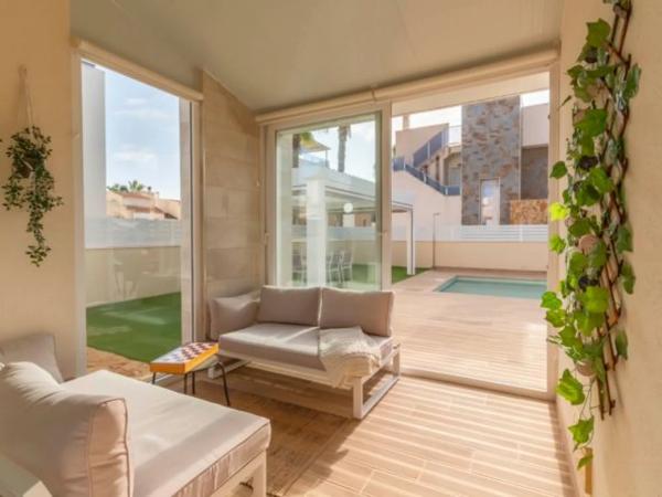 Casa independiente en calle Einstein