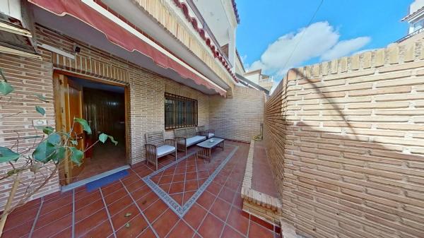 Casa independiente en calle Noruega