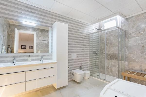 Casa independiente en calle Einstein