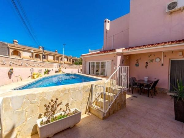 Casa independiente en calle Jacinto Benavente, 34