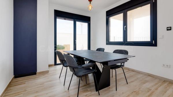 Casa independiente en paseo Navarra