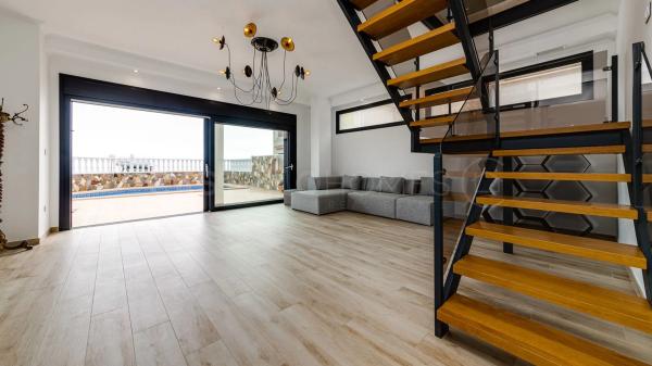 Casa independiente en paseo Navarra