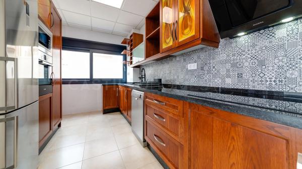 Casa independiente en paseo Navarra