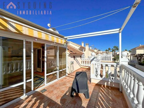 Casa independiente en calle Lebeche