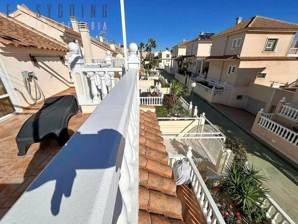 Casa independiente en calle Lebeche