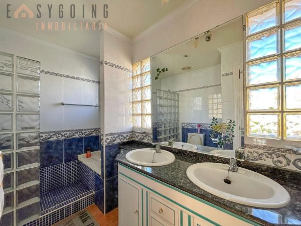 Casa independiente en calle Lebeche