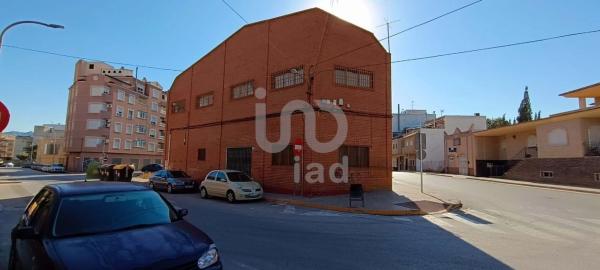 Edificio en Albatera