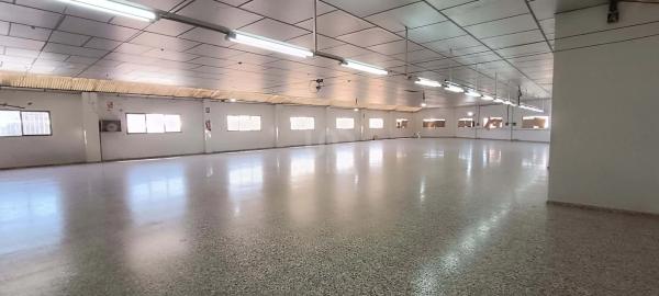 Edificio en Albatera