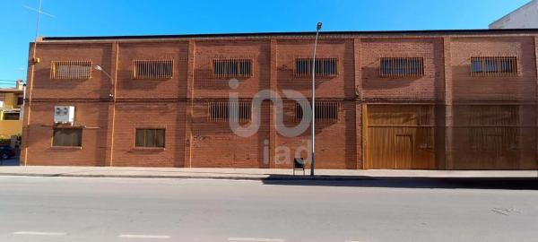 Edificio en Albatera