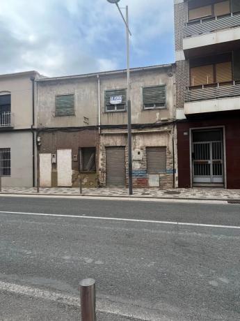 Edificio en Albatera