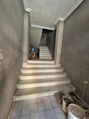 Edificio de uso mixto en avenida de la Constitución