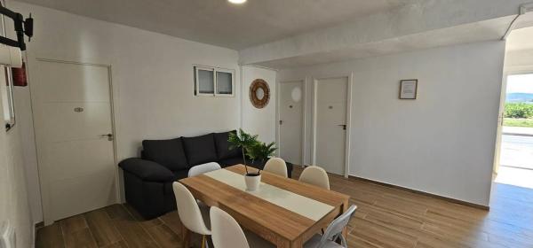 Edificio hotelero en carretera Beniel Desamparados, 64