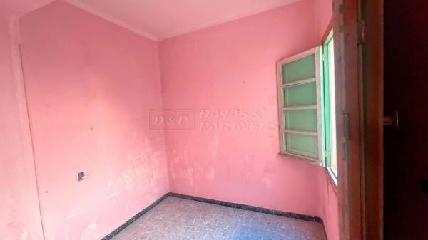 Edificio de uso mixto en calle 8 de Marzo