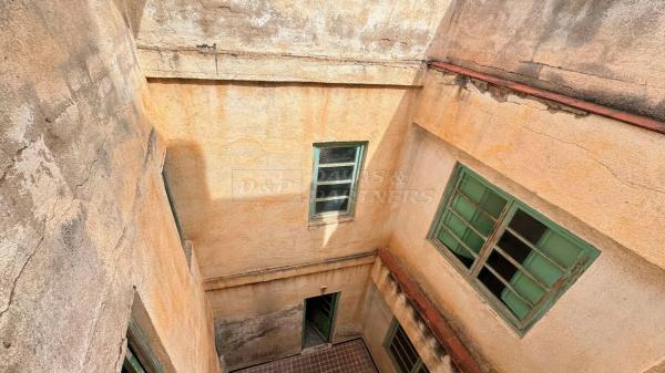 Edificio en calle Montero, 1