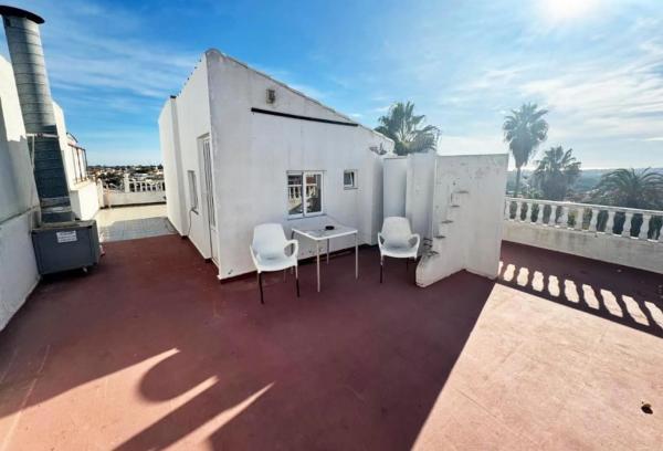 Edificio comercial en plaza Sierra Castilla