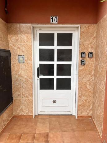 Edificio de uso mixto en calle Carmen Conde, 10